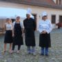 Das Super-Küchen-Team in feiner Kleidung
